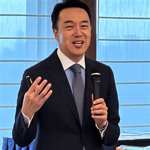 内山 元喜